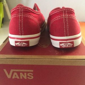 Toddlers vans! With box!